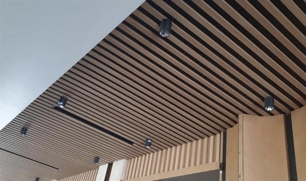 Lam gỗ ốp trần trong nhà và ngoài trời